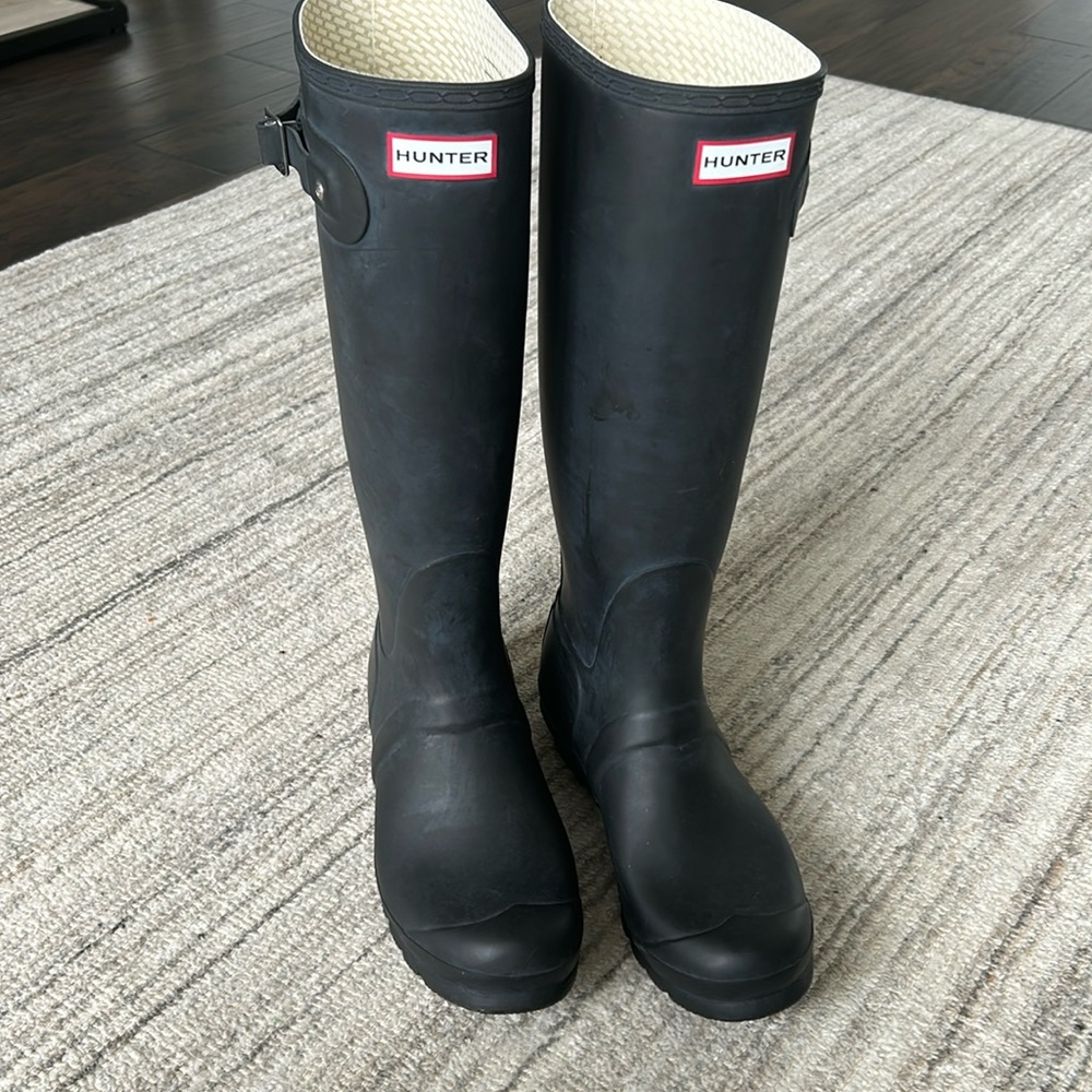 Hunter rain boots size 9m